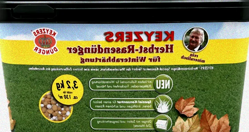 Rasendünger für den Herbst mit Unkrautvernichter